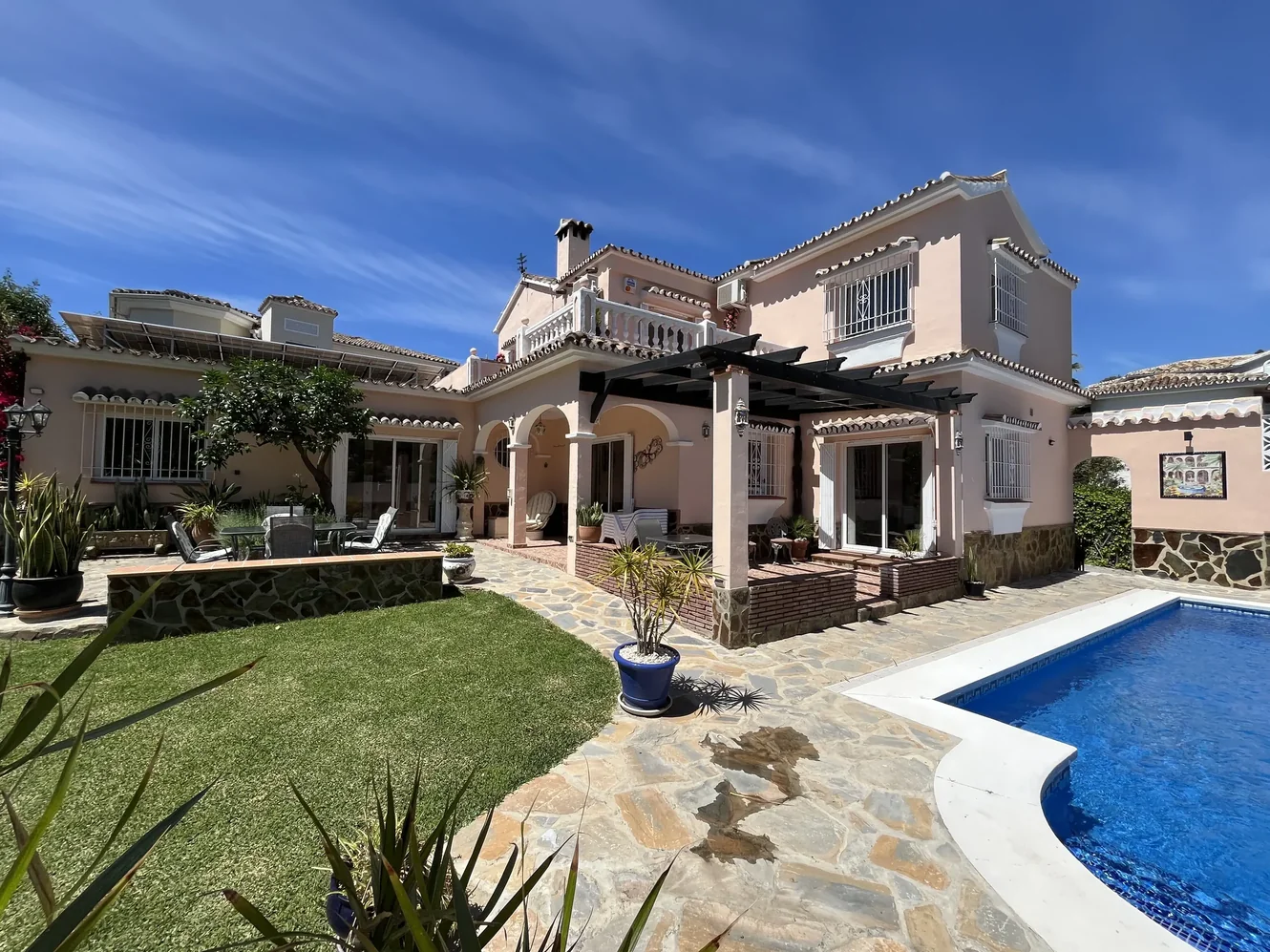 Villa Bonito Sol - Exterior View